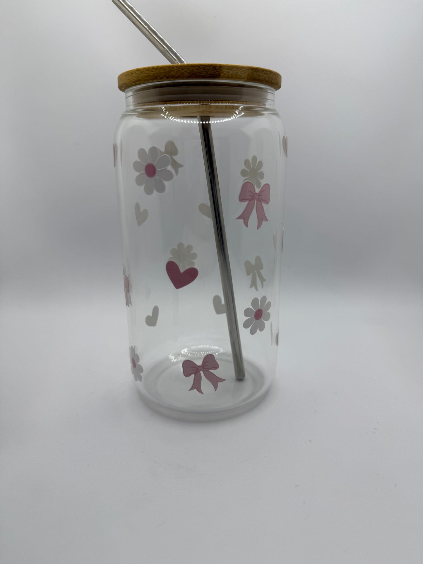 Bows and daisies glass cup